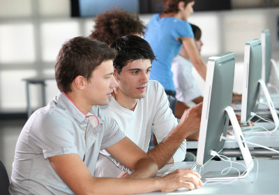 3 caracter�sticas de franquias ideais para jovens