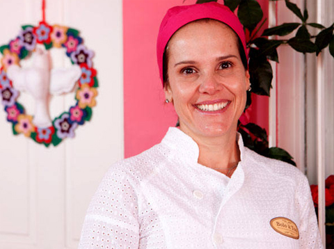 Empreendedora fatura vendendo bolos com sabor de interior