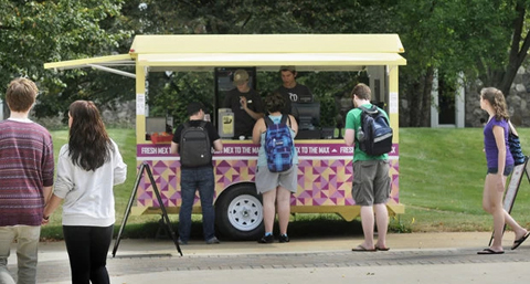 3 empreendedores que fazem sucesso vendendo comida de rua